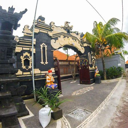 Putu Guest House Canggu Екстериор снимка