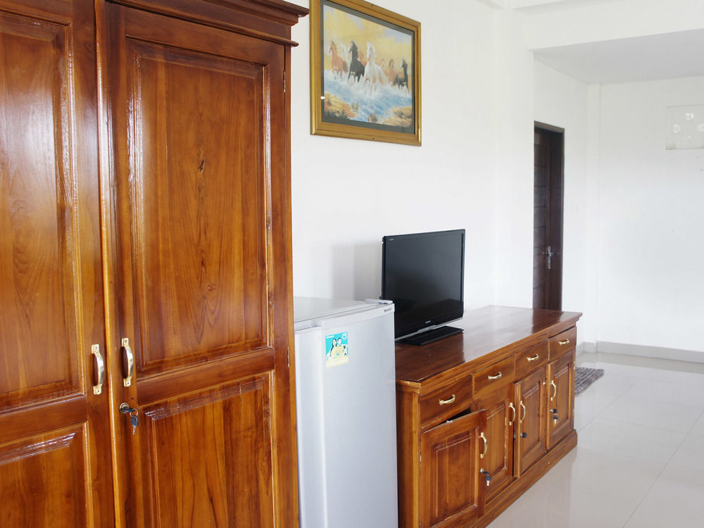 Putu Guest House Canggu Екстериор снимка