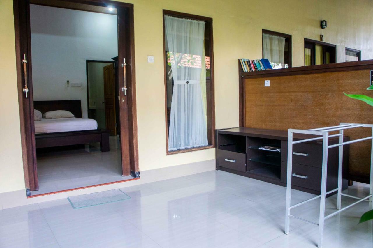 Putu Guest House Canggu Екстериор снимка
